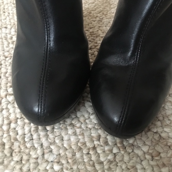 ❌SOLD ❌ Tory Burch ankle booties - Picture 5 of 8